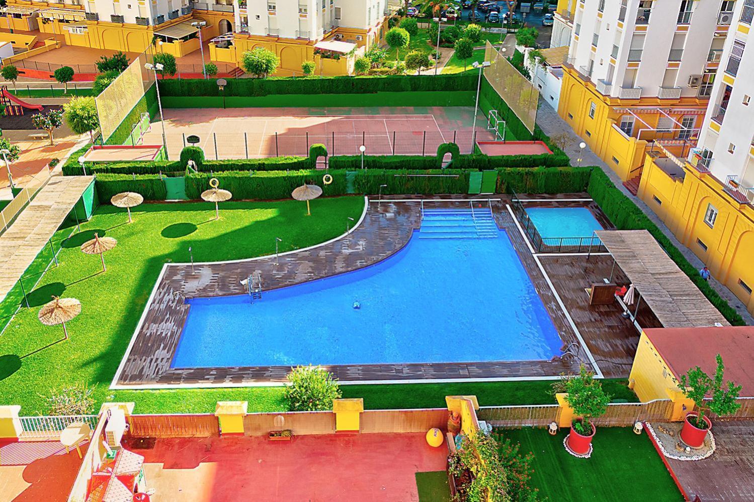 Luxury Apartment In Seville With Pool מראה חיצוני תמונה